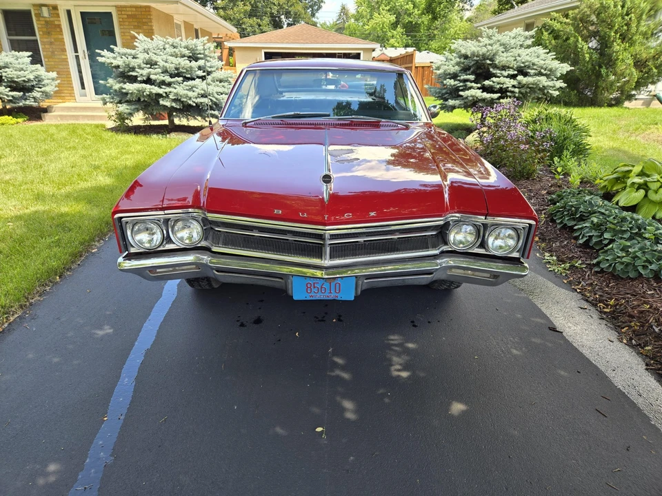1966 Buick Wildcat - Image 8 of 31