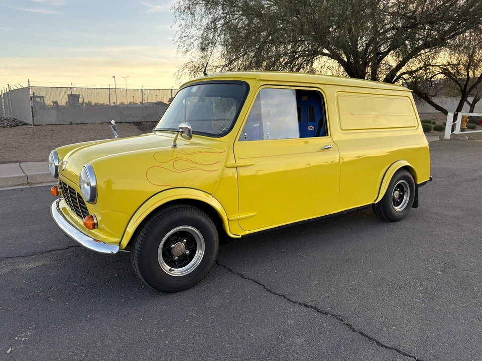 Mini Mini Mark III - Image 2 of 31