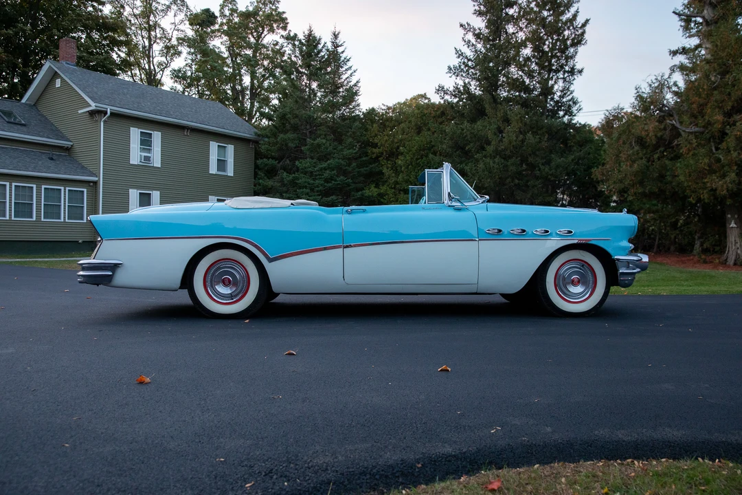 1956 Buick Roadmaster - Image 9 of 31