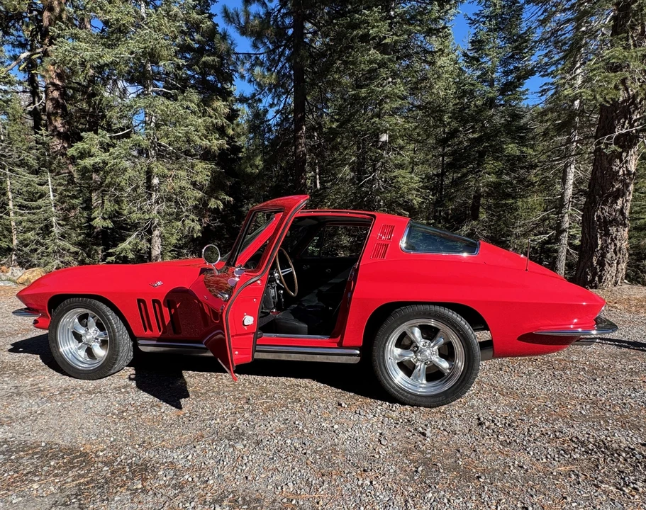 1965 Chevrolet Corvette C2 - Image 23 of 31