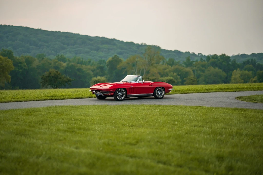 1966 Chevrolet Corvette C2 - Image 7 of 31