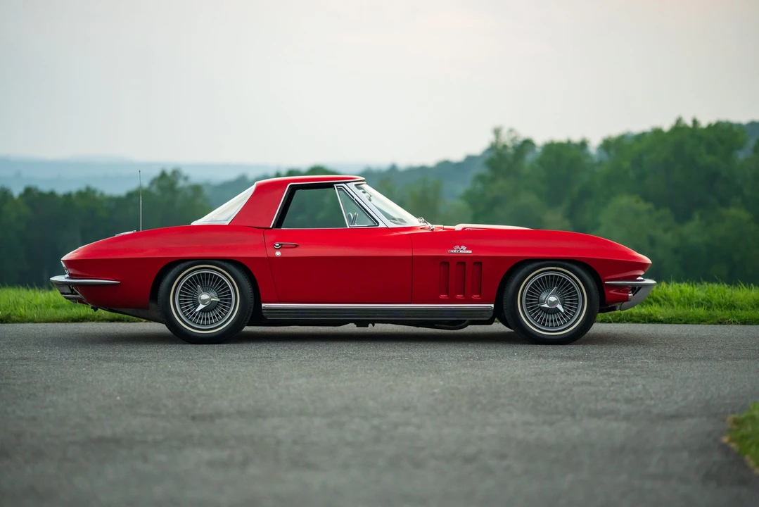 1966 Chevrolet Corvette C2 - Image 25 of 31