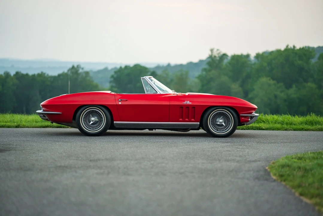 1966 Chevrolet Corvette C2 - Image 17 of 31