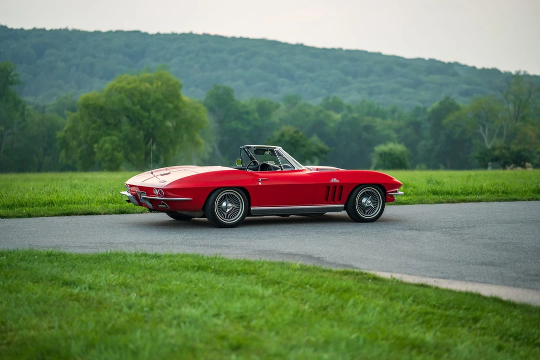 1966 Chevrolet Corvette C2 - Image 15 of 31