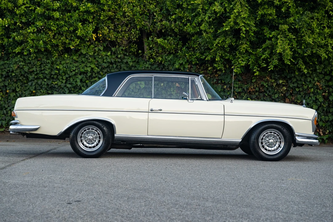 1966 Mercedes-Benz W111 Coupe - Image 9 of 31