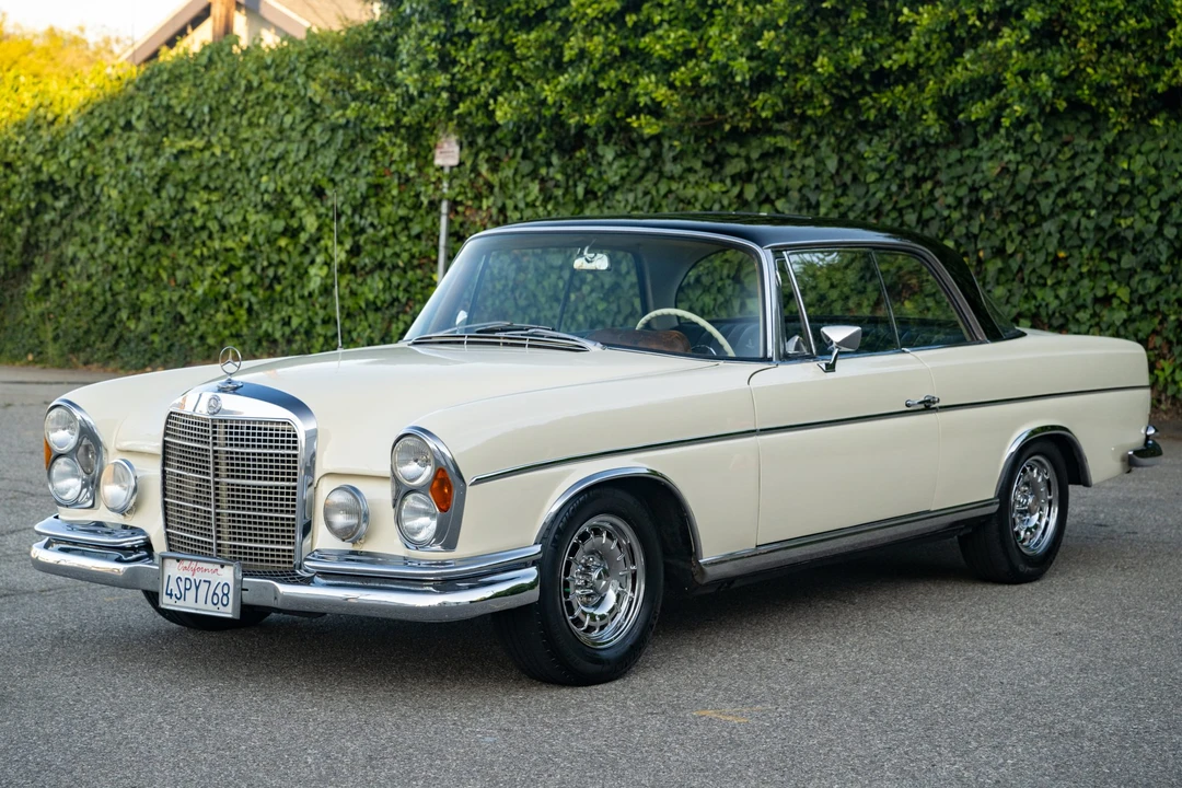 1966 Mercedes-Benz W111 Coupe - Image 2 of 31