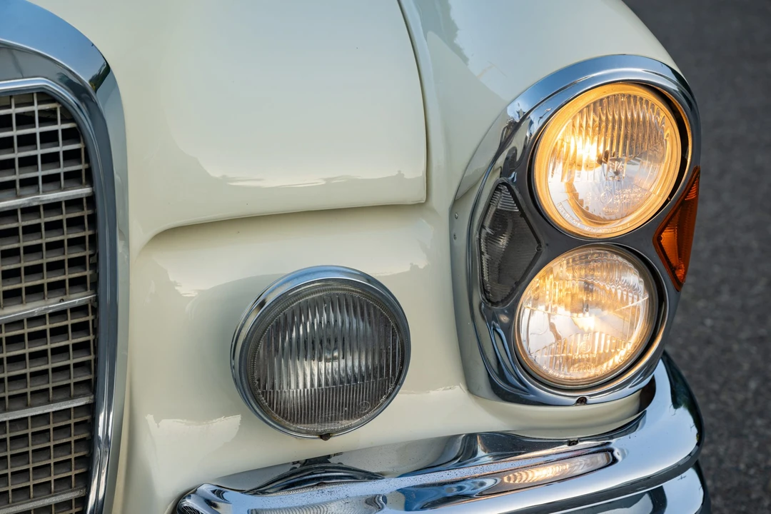 1966 Mercedes-Benz W111 Coupe - Image 29 of 31