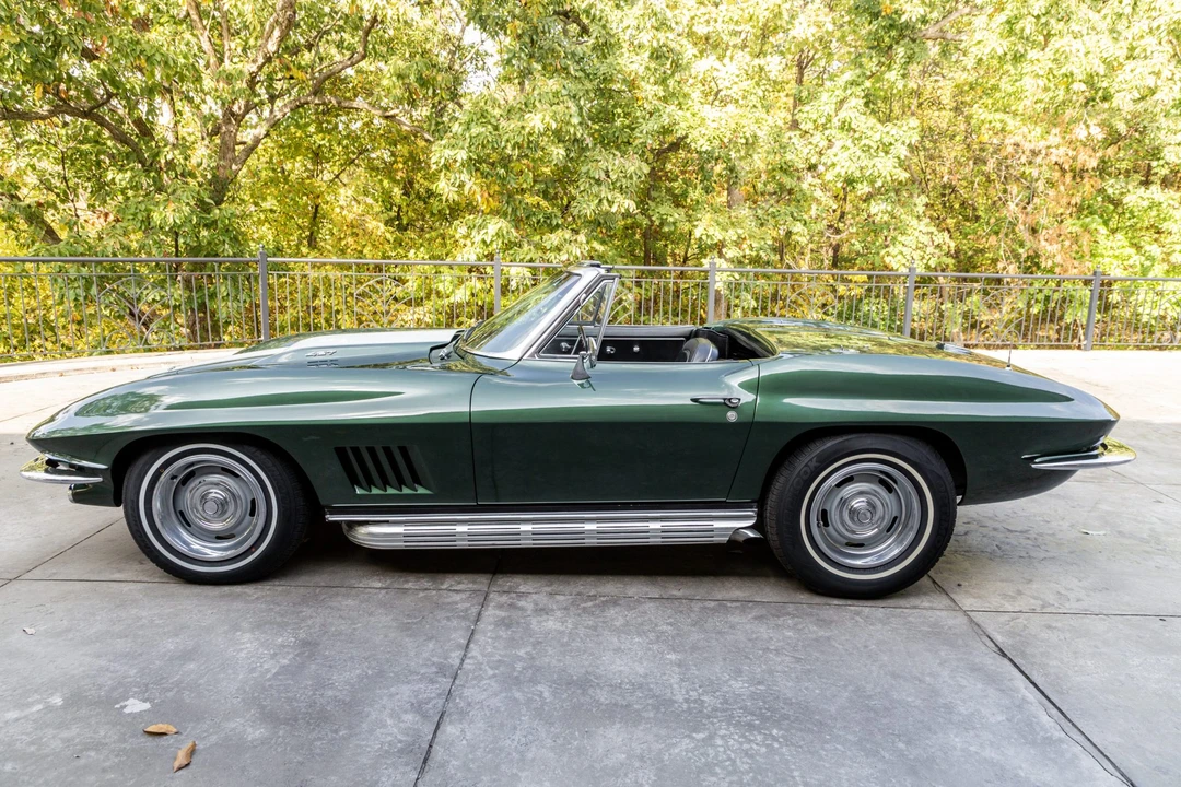 1967 Chevrolet Corvette C2 - Image 12 of 31