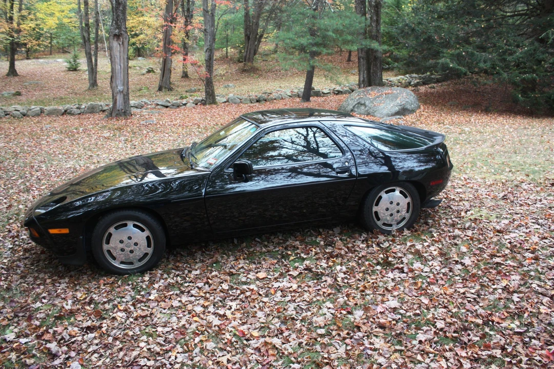 1983 Porsche 928 S - Image 5 of 31