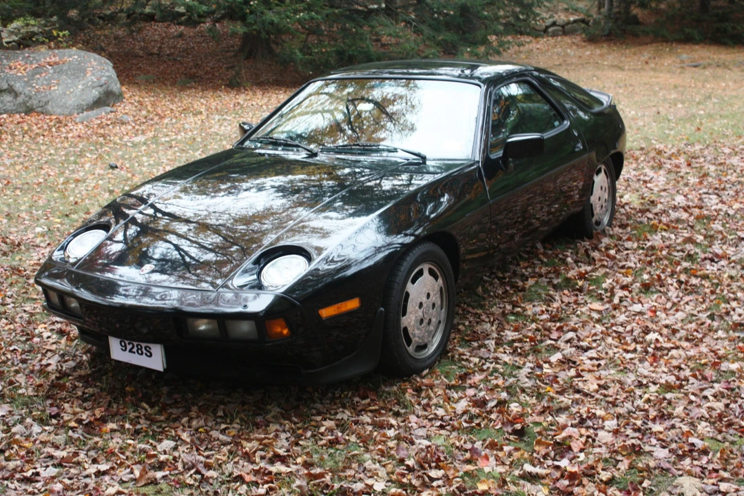 1983 Porsche 928 S - Image 2 of 31