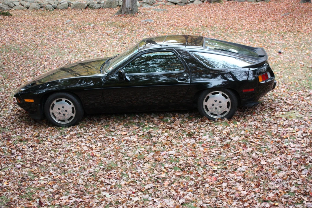 1983 Porsche 928 S - Image 6 of 31