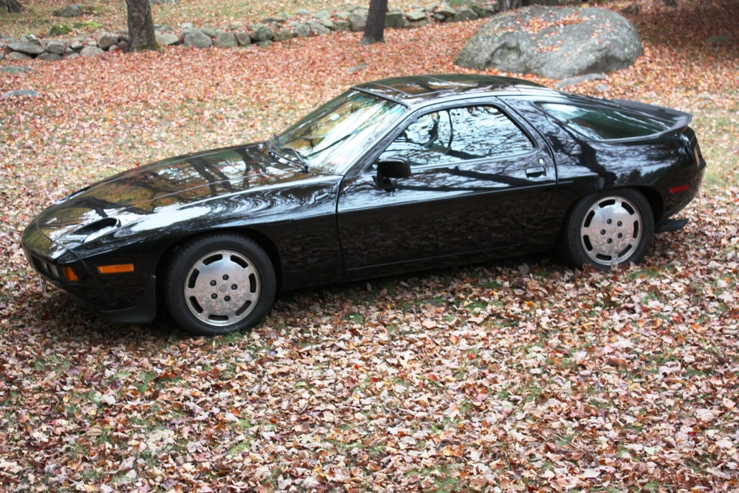 1983 Porsche 928 S - Image 3 of 31