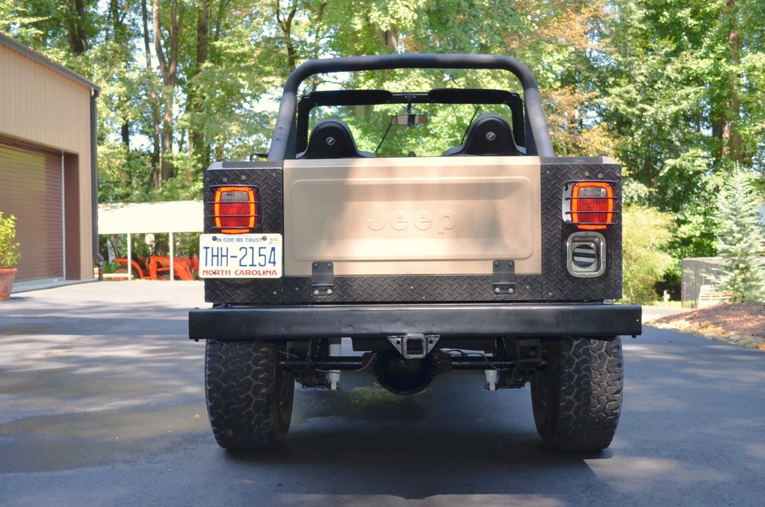 1984 Jeep CJ8 Scrambler - Image 13 of 31