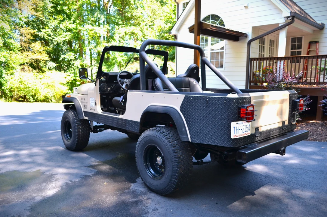 1984 Jeep CJ8 Scrambler - Image 7 of 31