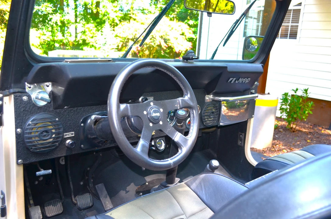 1984 Jeep CJ8 Scrambler - Image 28 of 31