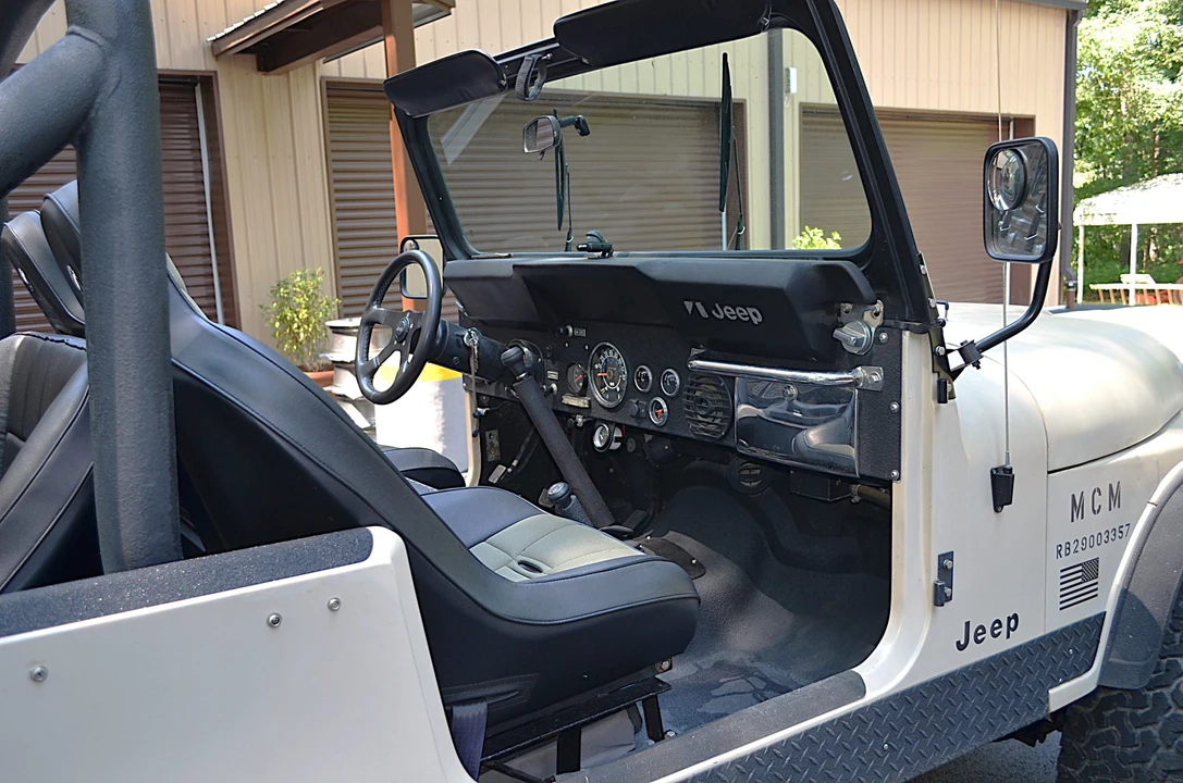 1984 Jeep CJ8 Scrambler - Image 27 of 31