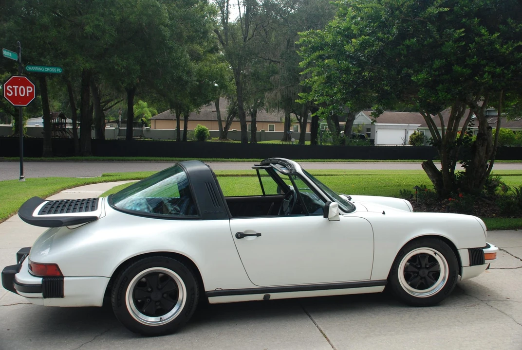 1984 Porsche 911 Carrera 3.2 - Image 11 of 31