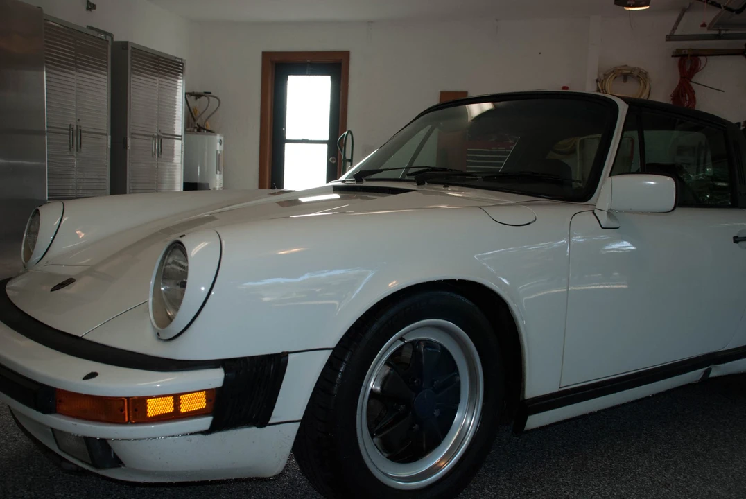 1984 Porsche 911 Carrera 3.2 - Image 29 of 31