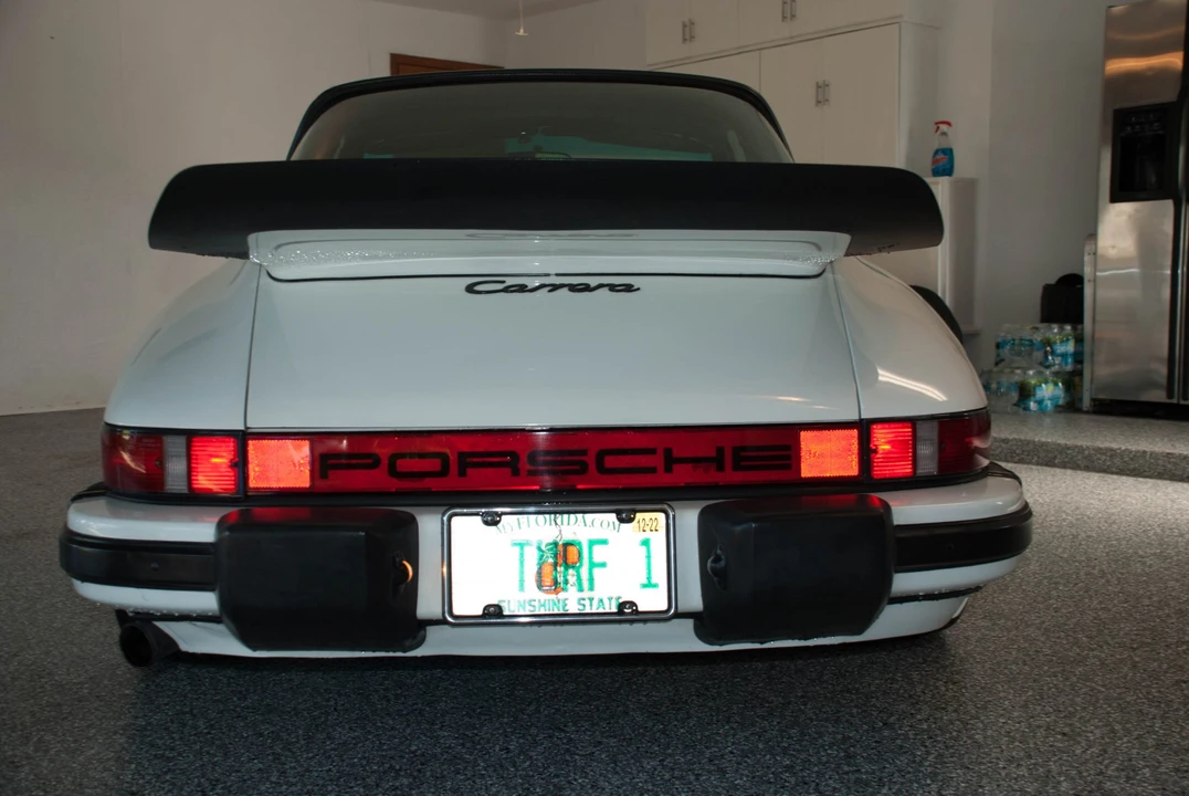 1984 Porsche 911 Carrera 3.2 - Image 18 of 31
