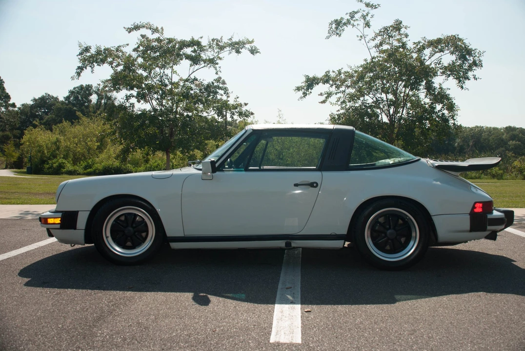 1984 Porsche 911 Carrera 3.2 - Image 3 of 31