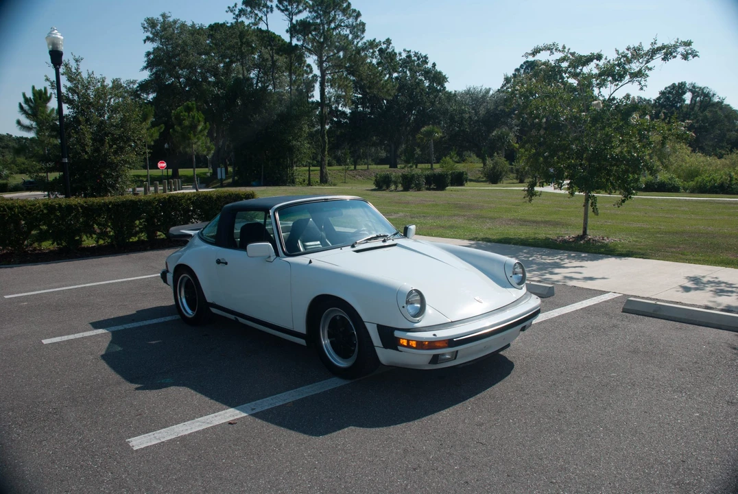 1984 Porsche 911 Carrera 3.2 - Image 8 of 31