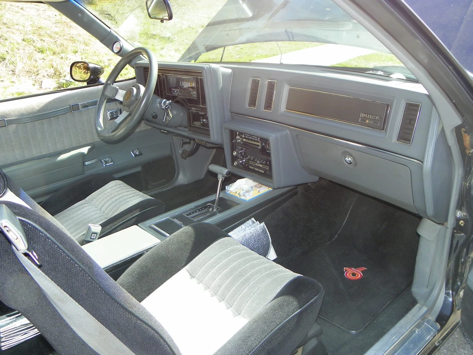 1987 Buick Grand National - Image 25 of 31