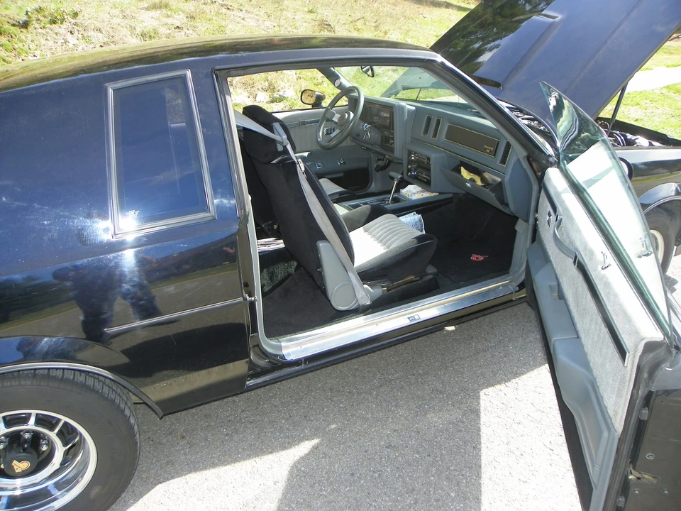 1987 Buick Grand National - Image 24 of 31