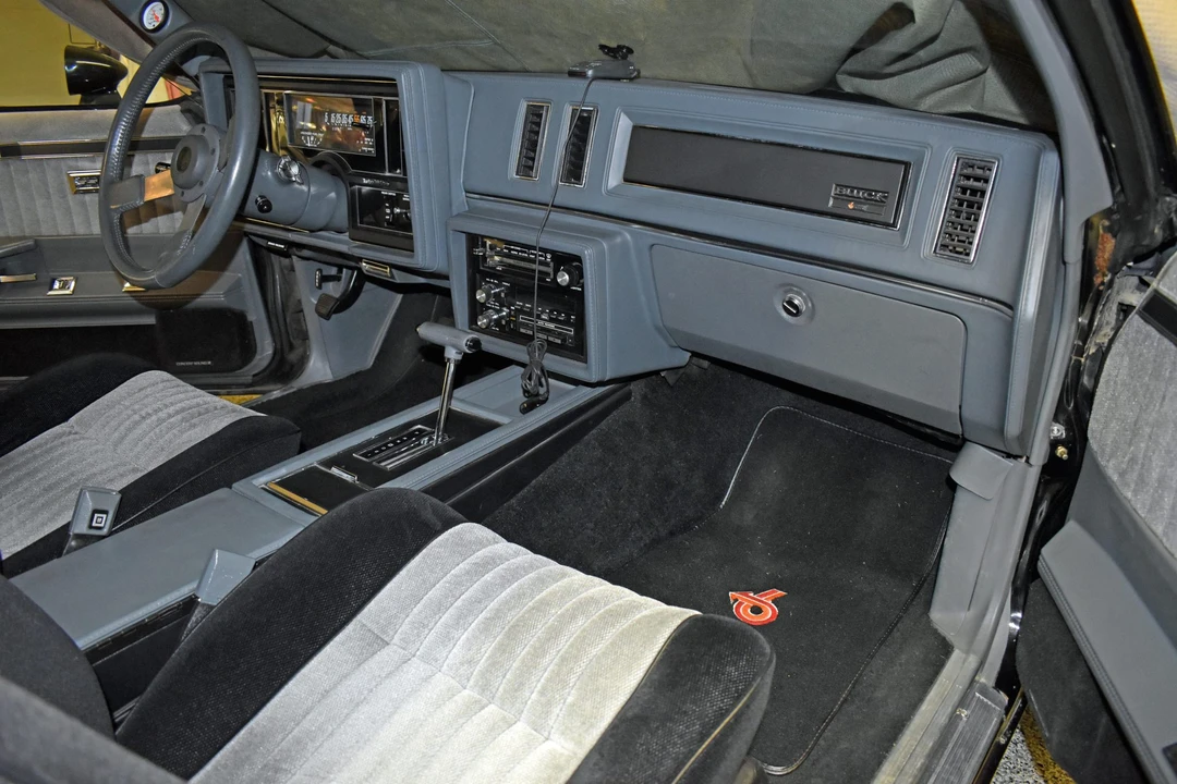 1987 Buick Grand National - Image 27 of 31
