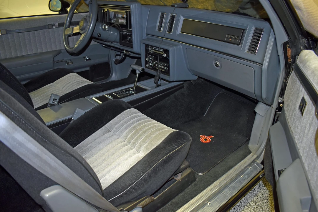 1987 Buick Grand National - Image 26 of 31