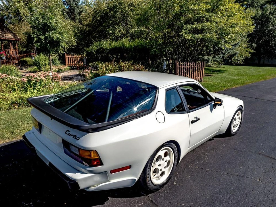 1987 Porsche 944 Turbo - Image 7 of 31