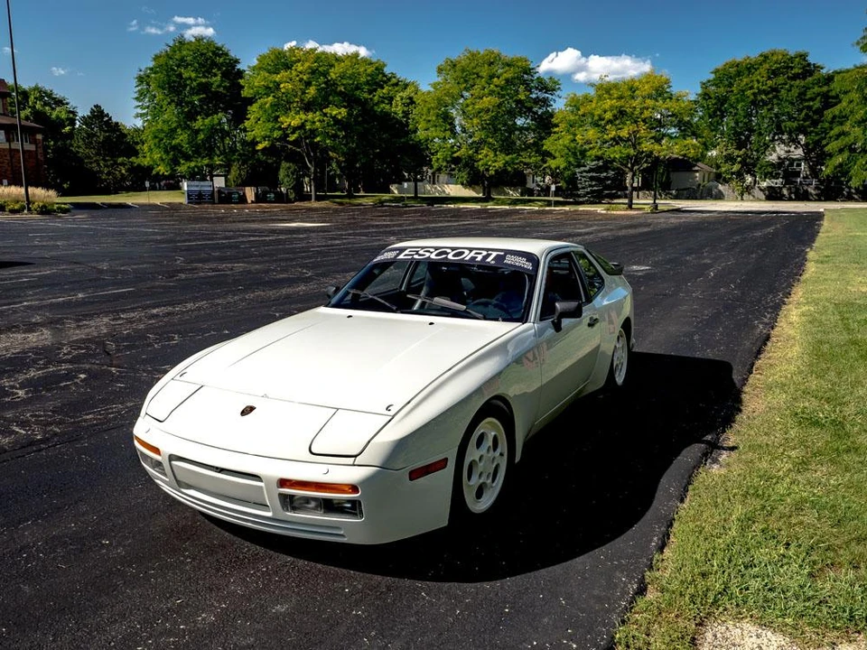 1987 Porsche 944 Turbo - Image 11 of 31