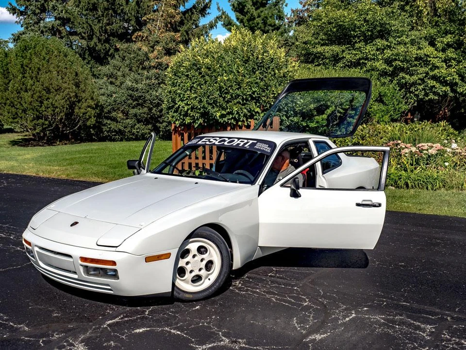 1987 Porsche 944 Turbo - Image 25 of 31