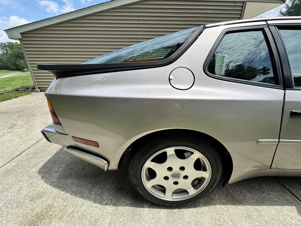1988 Porsche 944 Turbo - Image 15 of 31