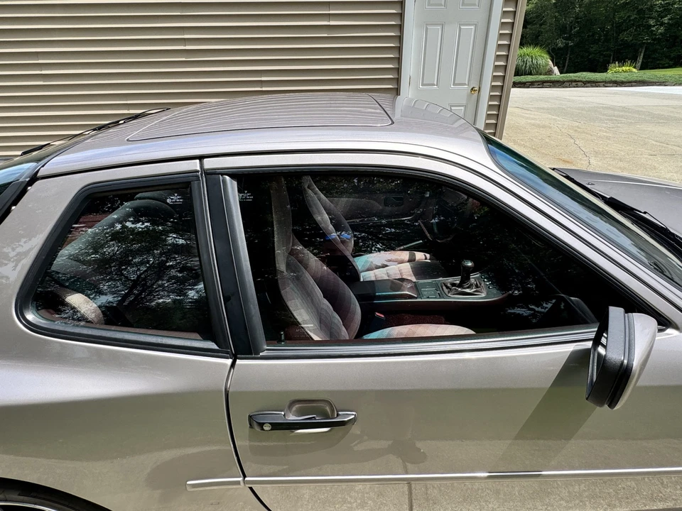 1988 Porsche 944 Turbo - Image 16 of 31
