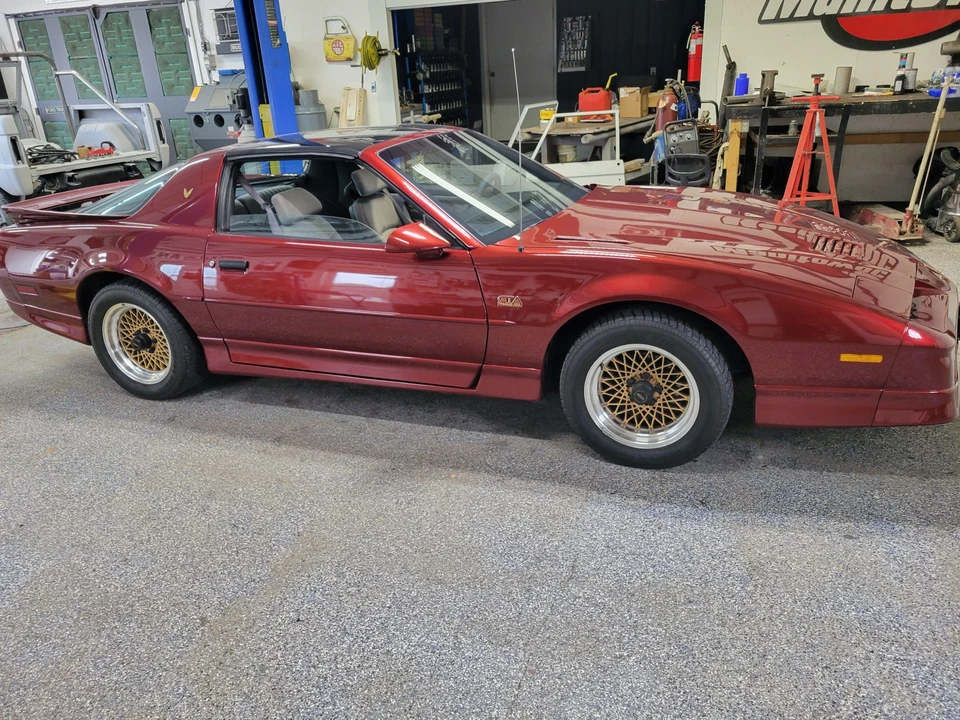 1989 Pontiac Firebird Trans Am 3rd Gen - Image 13 of 31