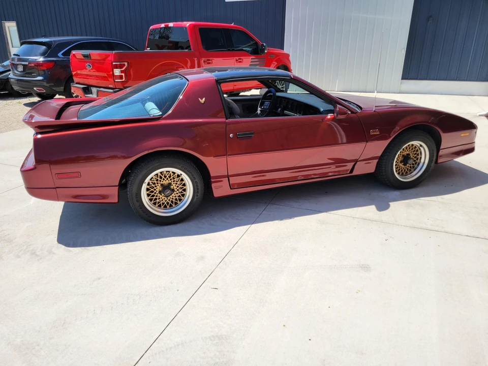 1989 Pontiac Firebird Trans Am 3rd Gen - Image 6 of 31