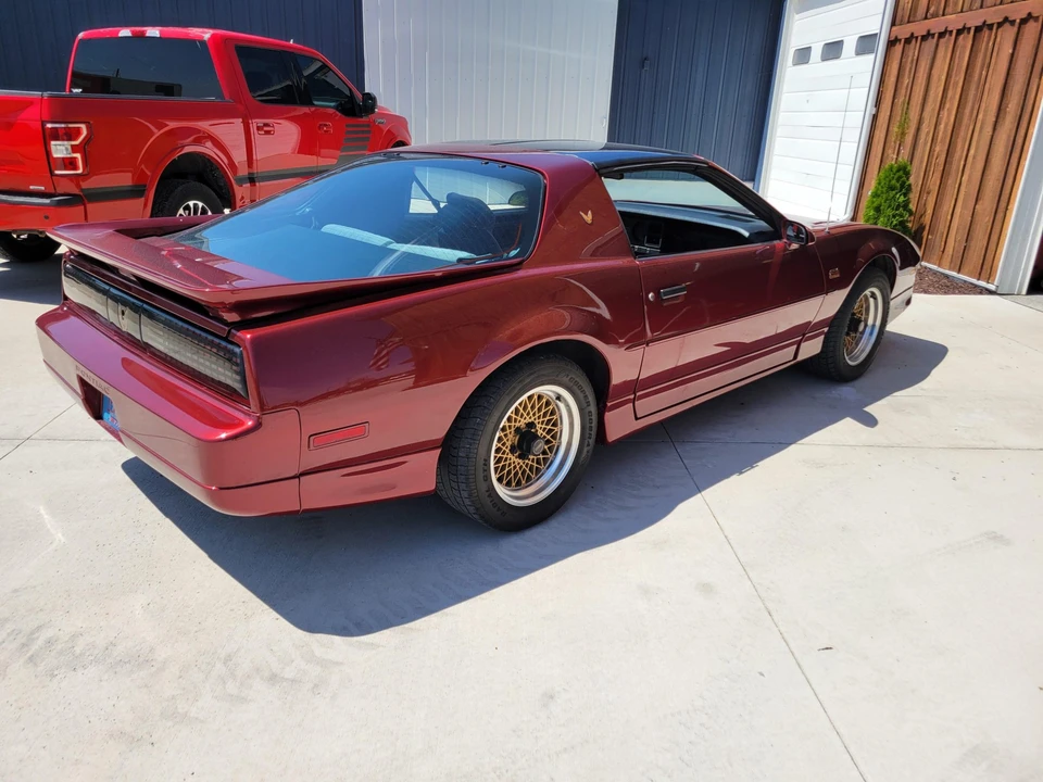 1989 Pontiac Firebird Trans Am 3rd Gen - Image 5 of 31