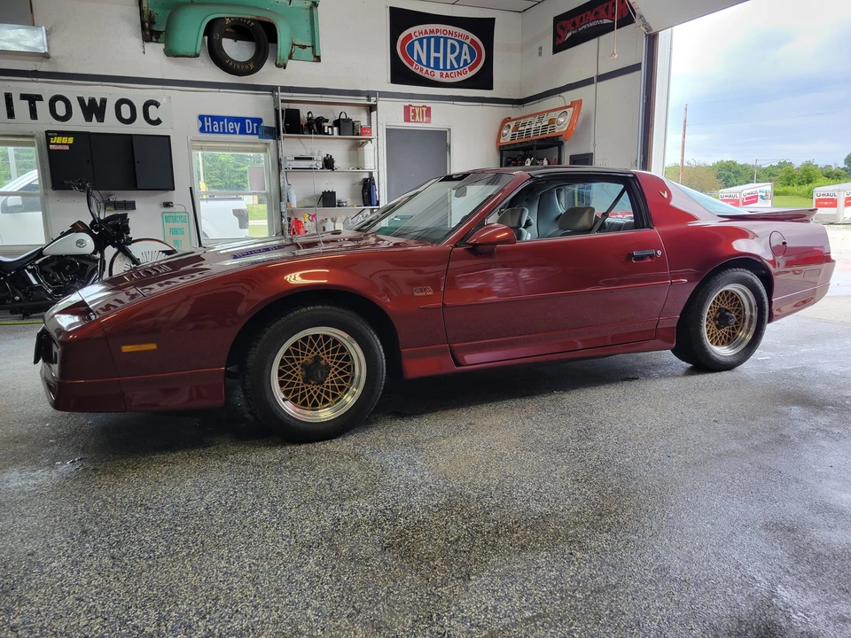 1989 Pontiac Firebird Trans Am 3rd Gen - Image 10 of 31