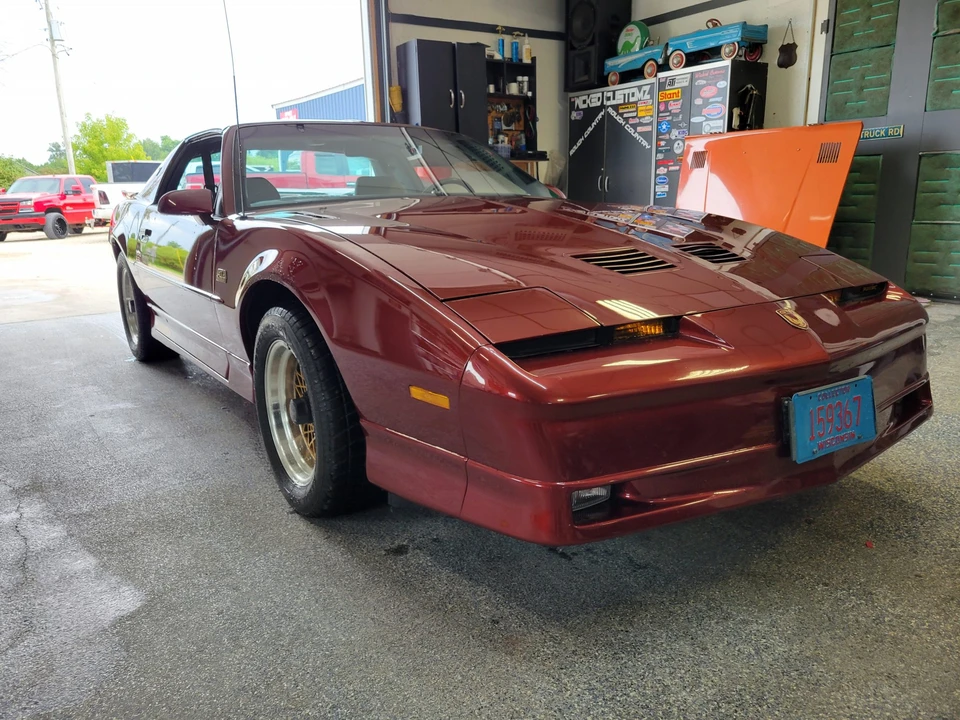 1989 Pontiac Firebird Trans Am 3rd Gen - Image 15 of 31