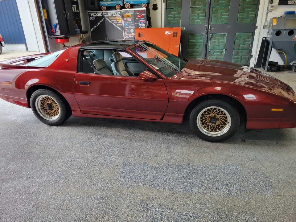 1989 Pontiac Firebird Trans Am 3rd Gen - Image 14 of 31