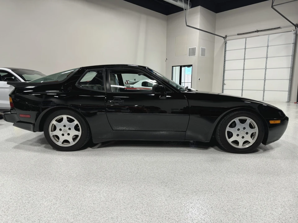 1989 Porsche 944 Turbo - Image 18 of 31