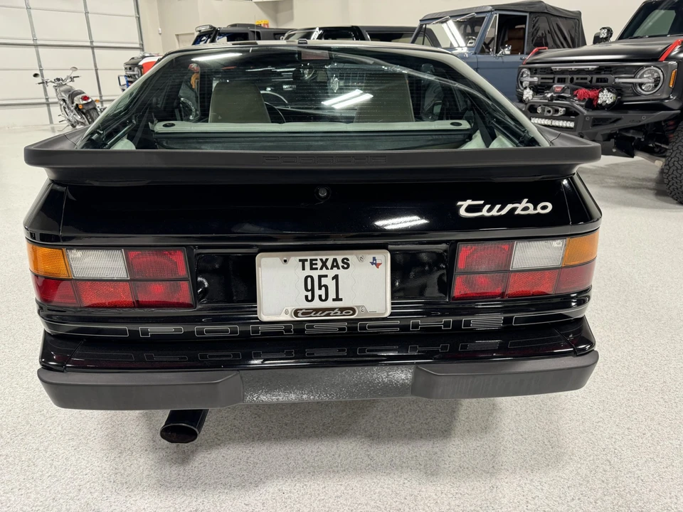 1989 Porsche 944 Turbo - Image 11 of 31