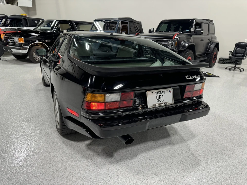 1989 Porsche 944 Turbo - Image 9 of 31