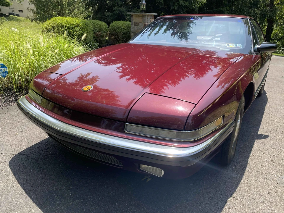 1990 Buick Reatta - Image 18 of 31