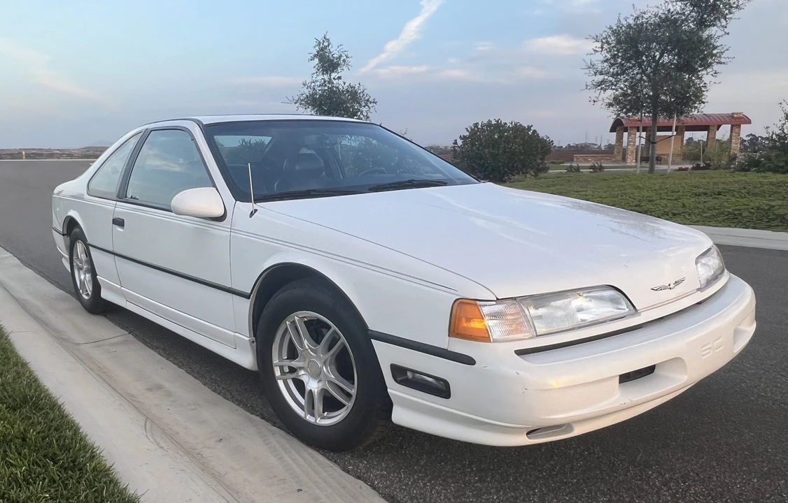 1990 Ford Thunderbird - Image 12 of 31
