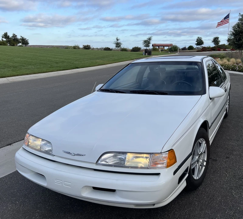 1990 Ford Thunderbird - Image 4 of 31