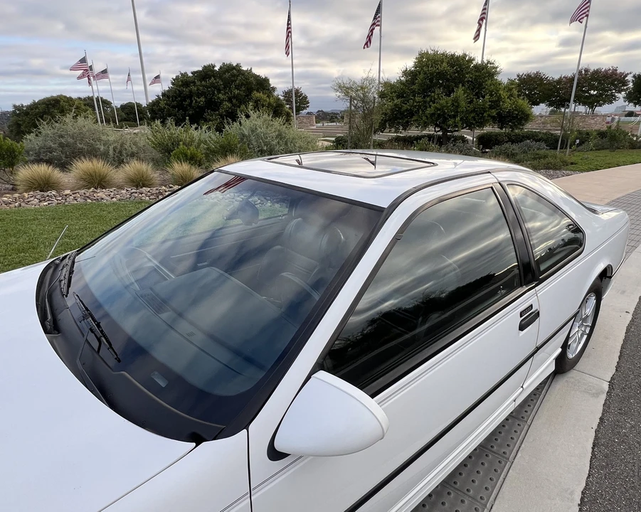 1990 Ford Thunderbird - Image 23 of 31
