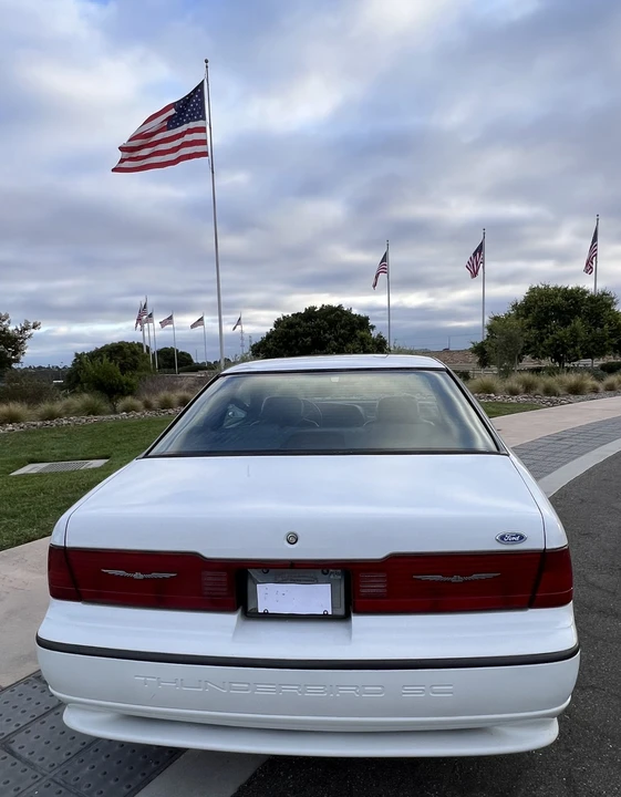 1990 Ford Thunderbird - Image 17 of 31
