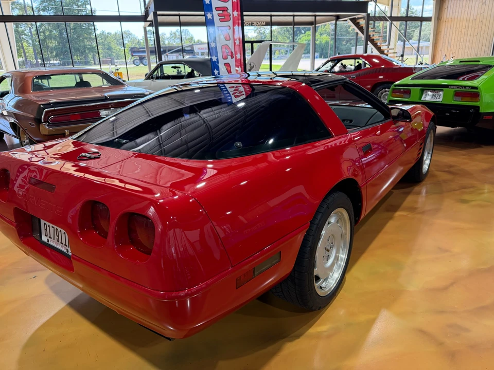 1992 Chevrolet Corvette C4 - Image 25 of 31