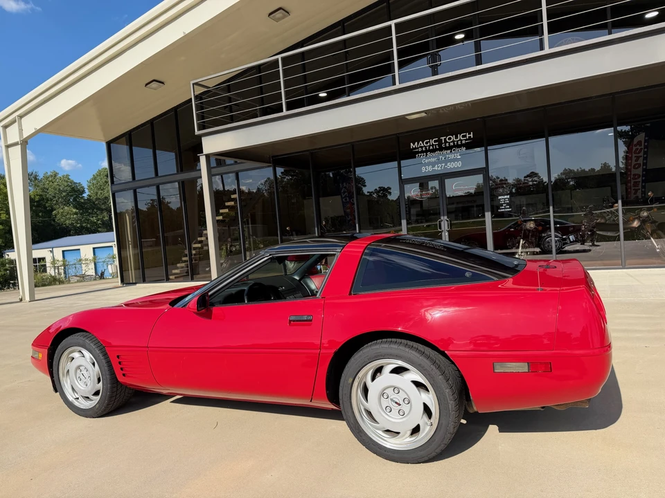 1992 Chevrolet Corvette C4 - Image 9 of 31